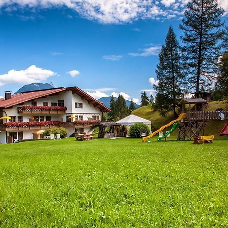 Ferienhaus Kirchplatzl Leutasch Bagian luar foto