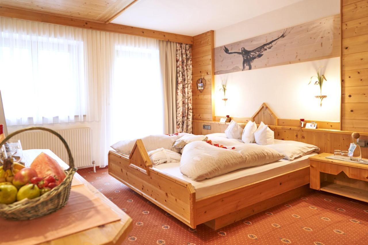 Ferienhaus Kirchplatzl Leutasch Bagian luar foto