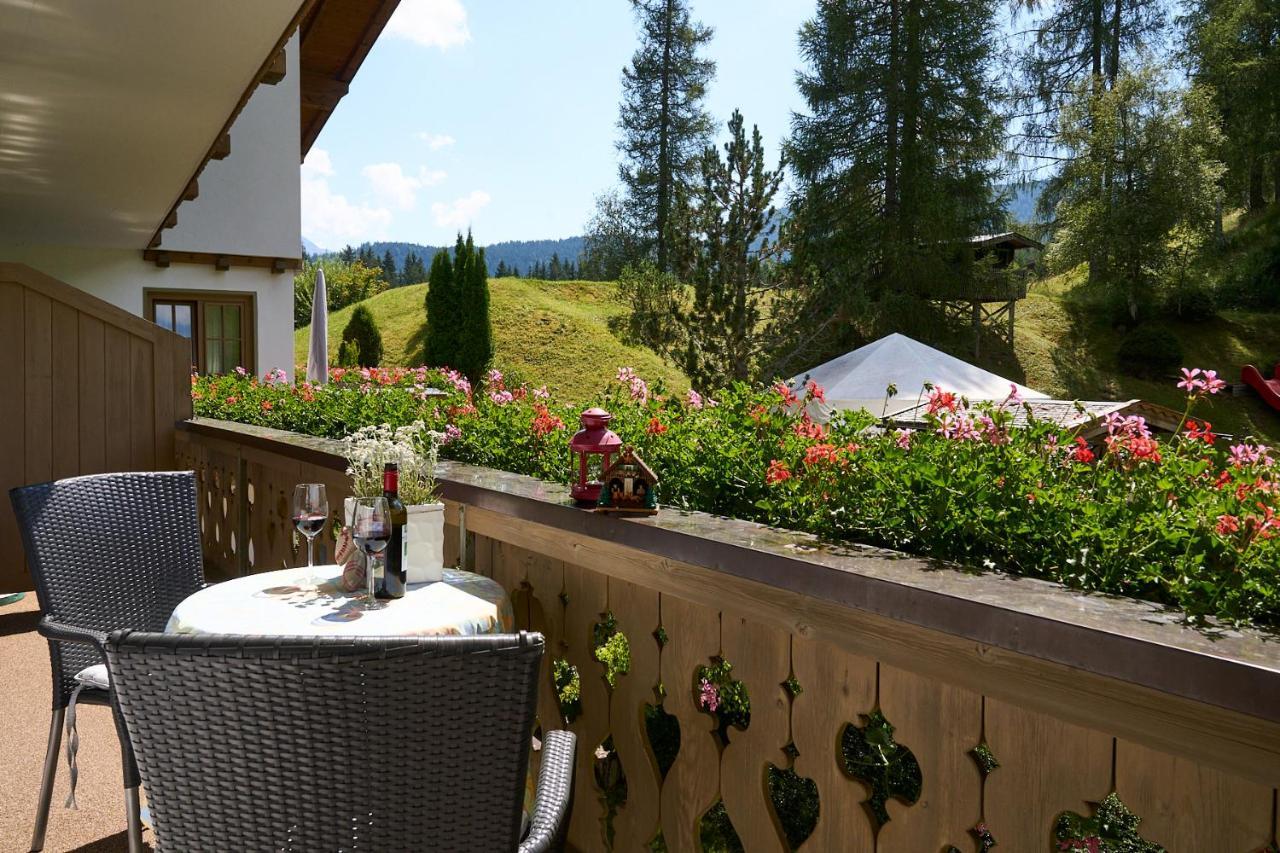 Ferienhaus Kirchplatzl Leutasch Bagian luar foto