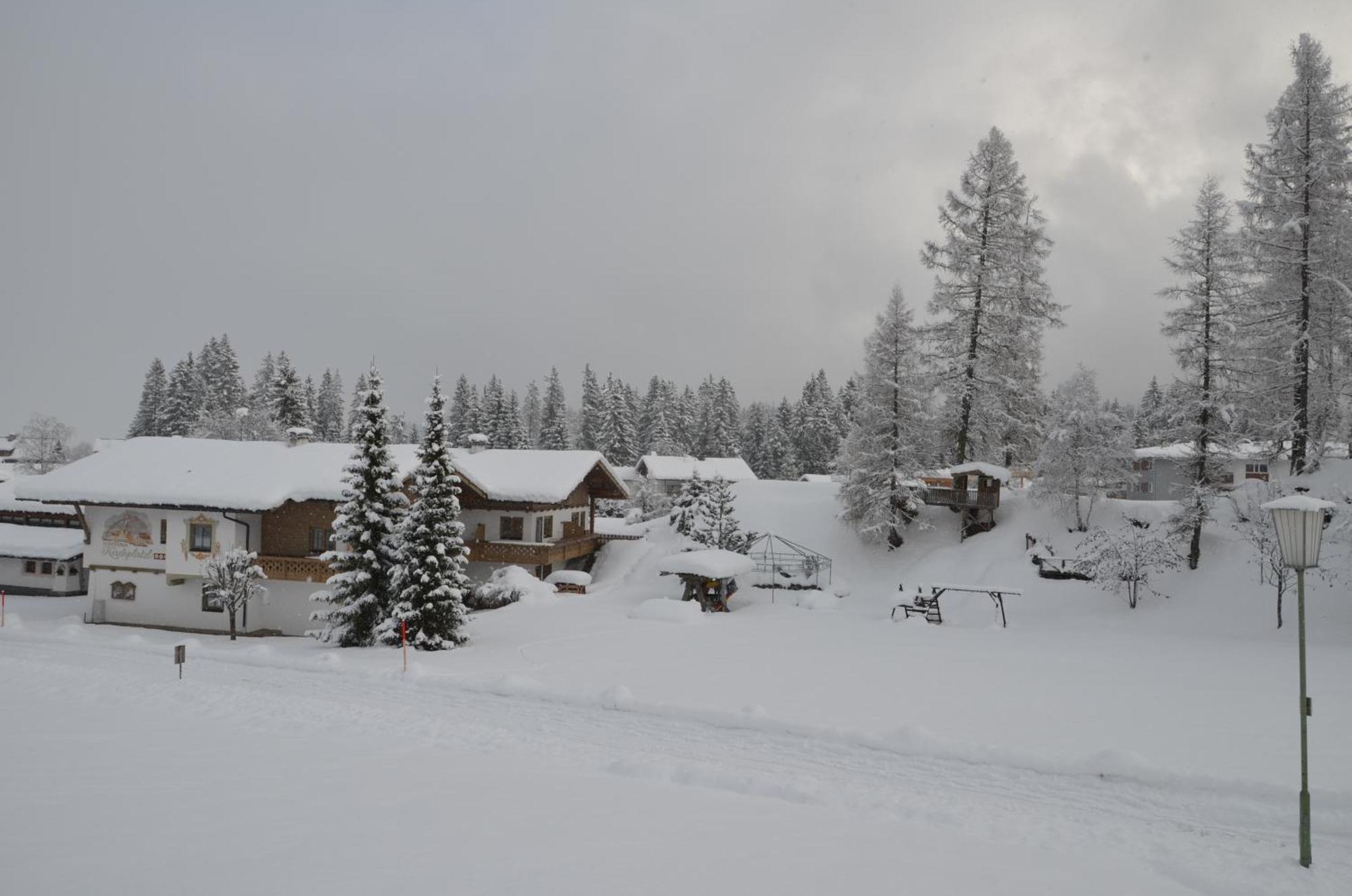 Ferienhaus Kirchplatzl Leutasch Bagian luar foto
