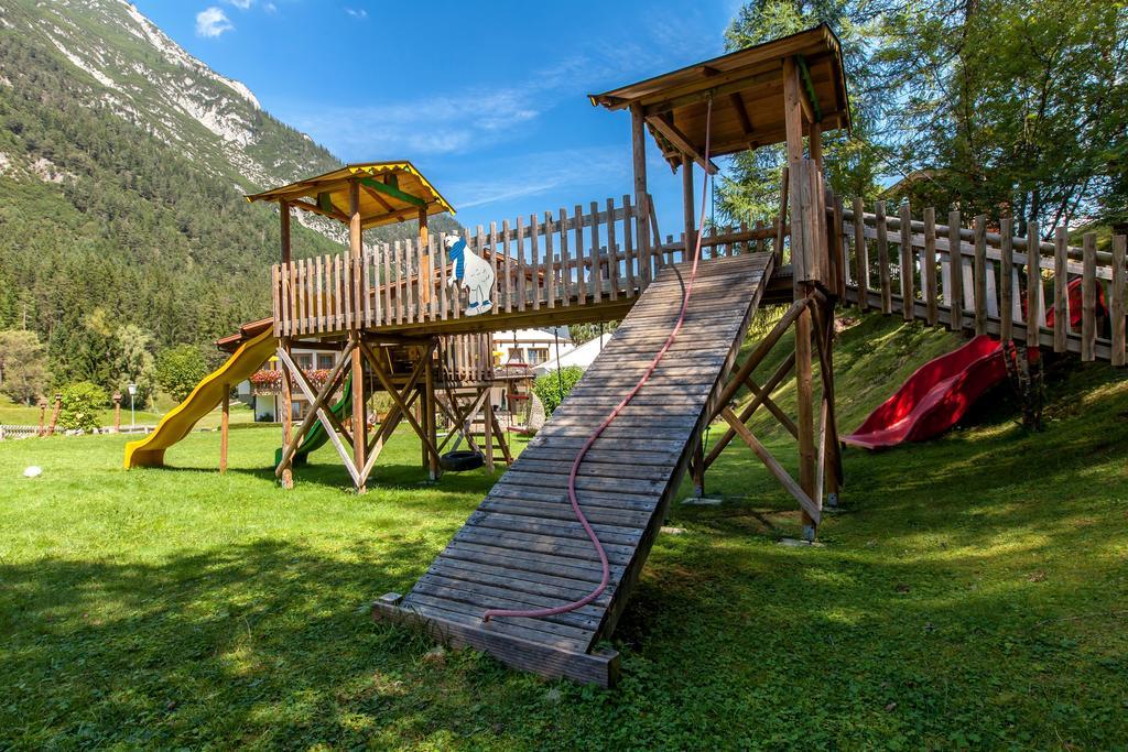 Ferienhaus Kirchplatzl Leutasch Bagian luar foto